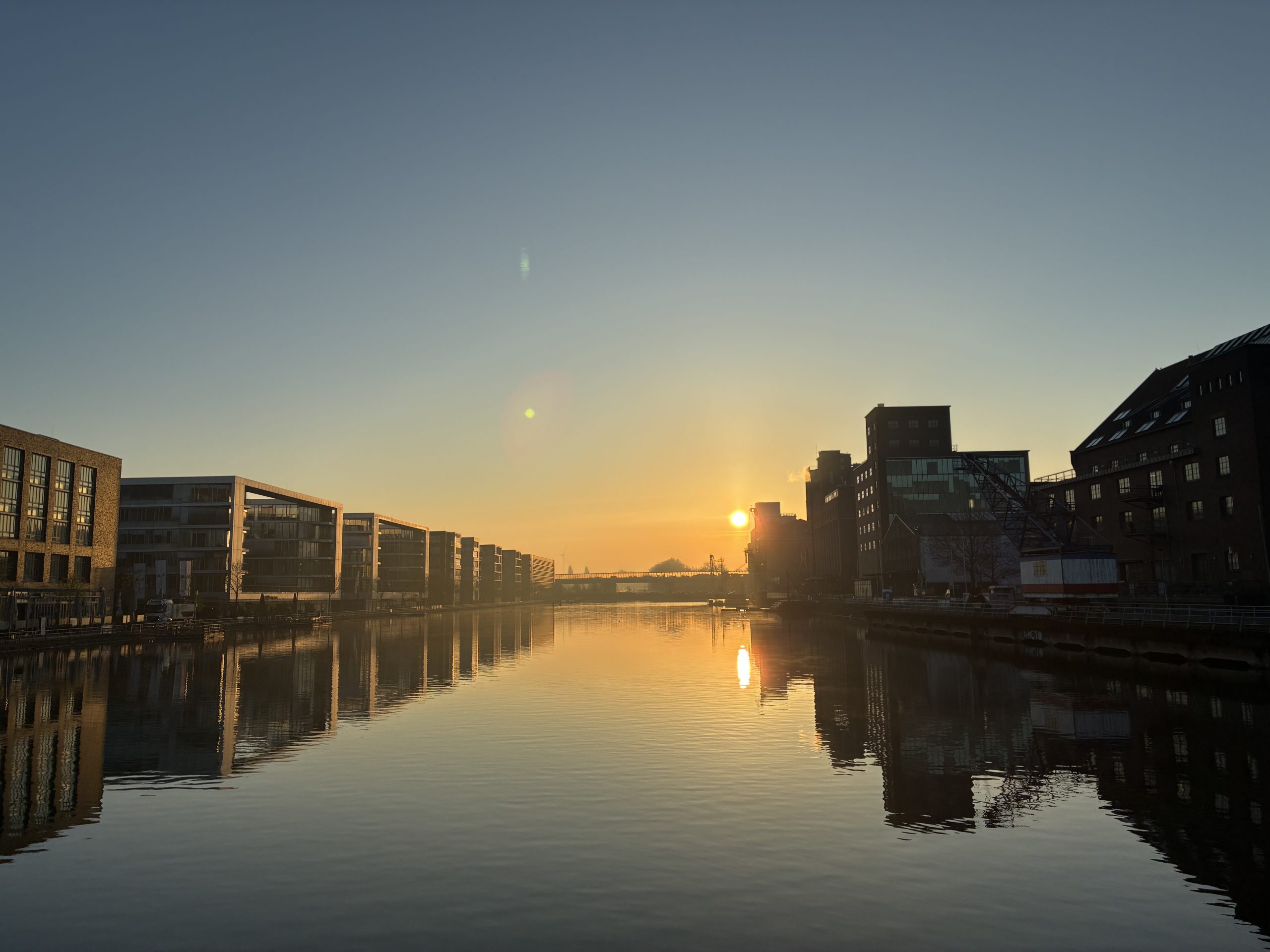 Sonnenaufgang Duisburg Innenhafen
